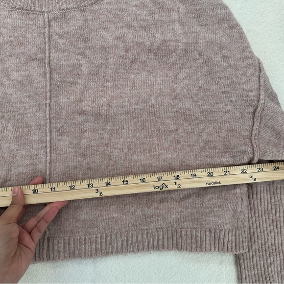 Topshop Cropped Pink Sweater - Picture 3 of 5